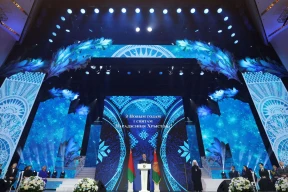 Калі Мадура глядзіць зь люстэрка